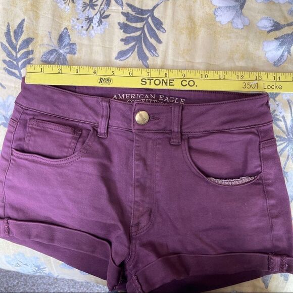 American Eagle Hi-Rise Shorties in‎ Maroon - Size 6 - Picture 6 of 8